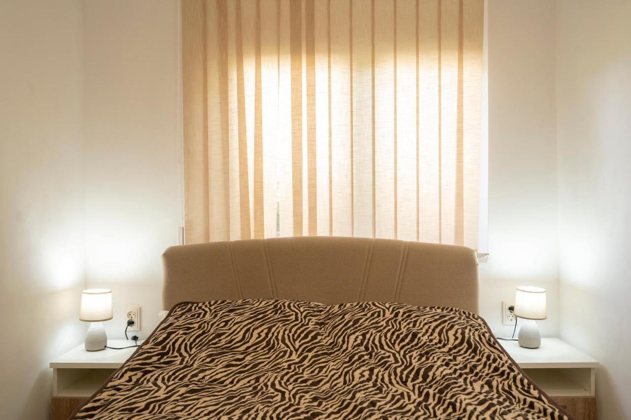 Apartman Curcic クニン エクステリア 写真