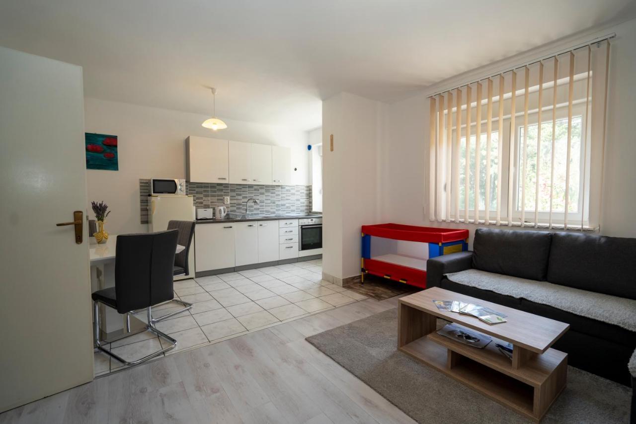 Apartman Curcic クニン エクステリア 写真
